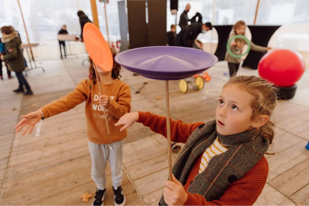 Après-midi en famille : Festival Charleroi bisARTS