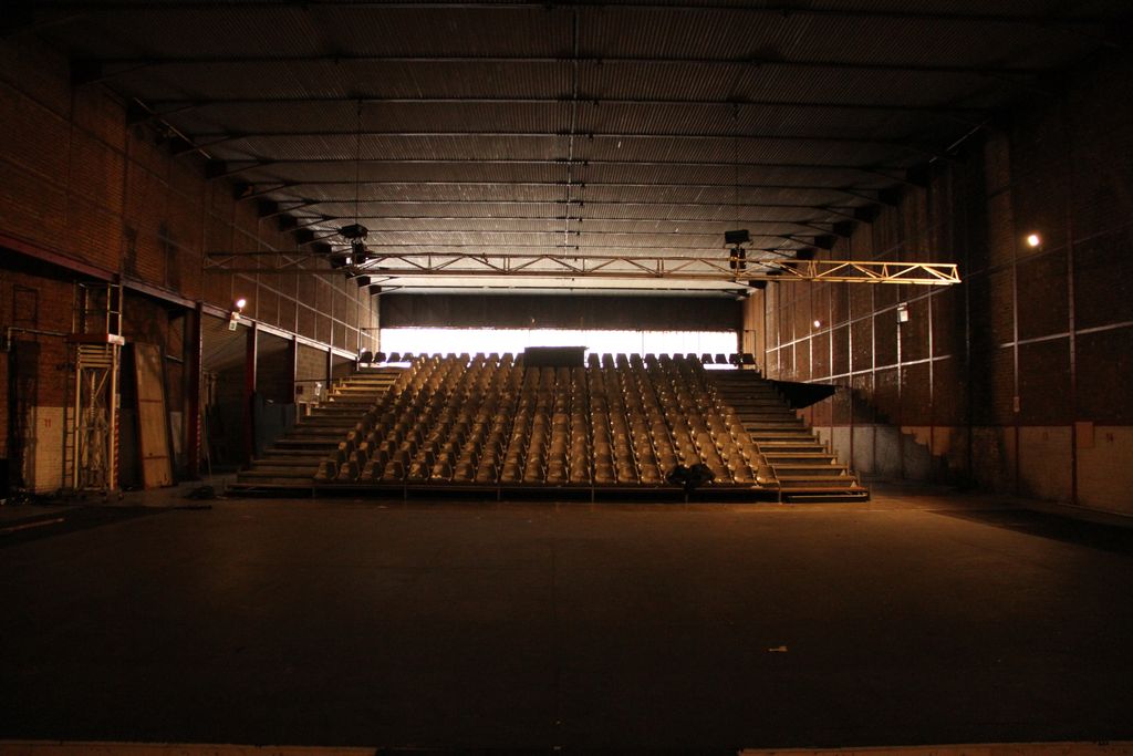 PBA Hangar gradin