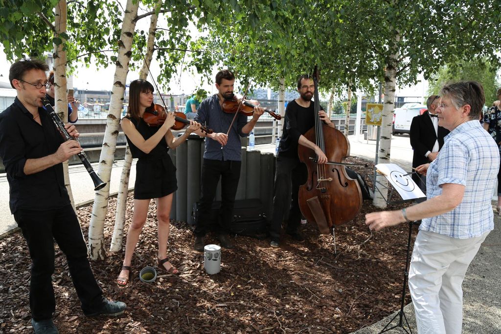 BOW - dirige ton orchestre